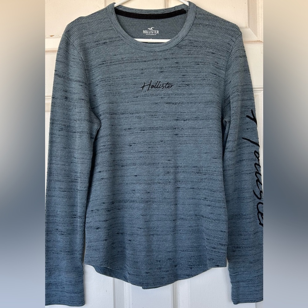 Hollister Brand Women’s Thermal Top with Logos Size Small‎